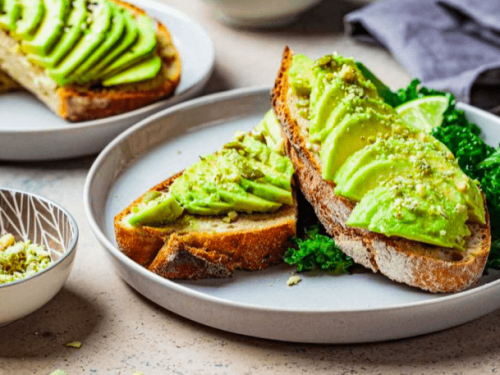 El respaldo científico de consumir aguacate en las mañanas