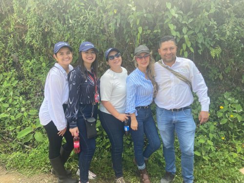 Destacada asistencia en el Día de Campo de Agrícola Goliat con el respaldo de Davivienda en Salamina, Caldas