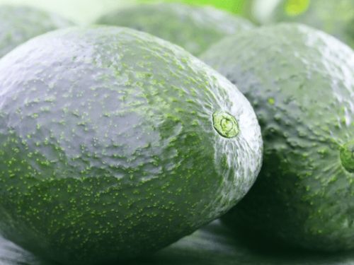 Fresh Del Monte y Managro sellan alianza para expandir aguacates y limas desde Colombia