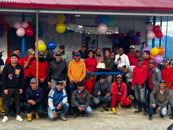 Baika Colombia team and collaborators at the Villablanca farm.